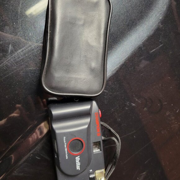 Kodak Other - Vivitar Champion II Point and Shoot Film Camera W/ Case and instructions.